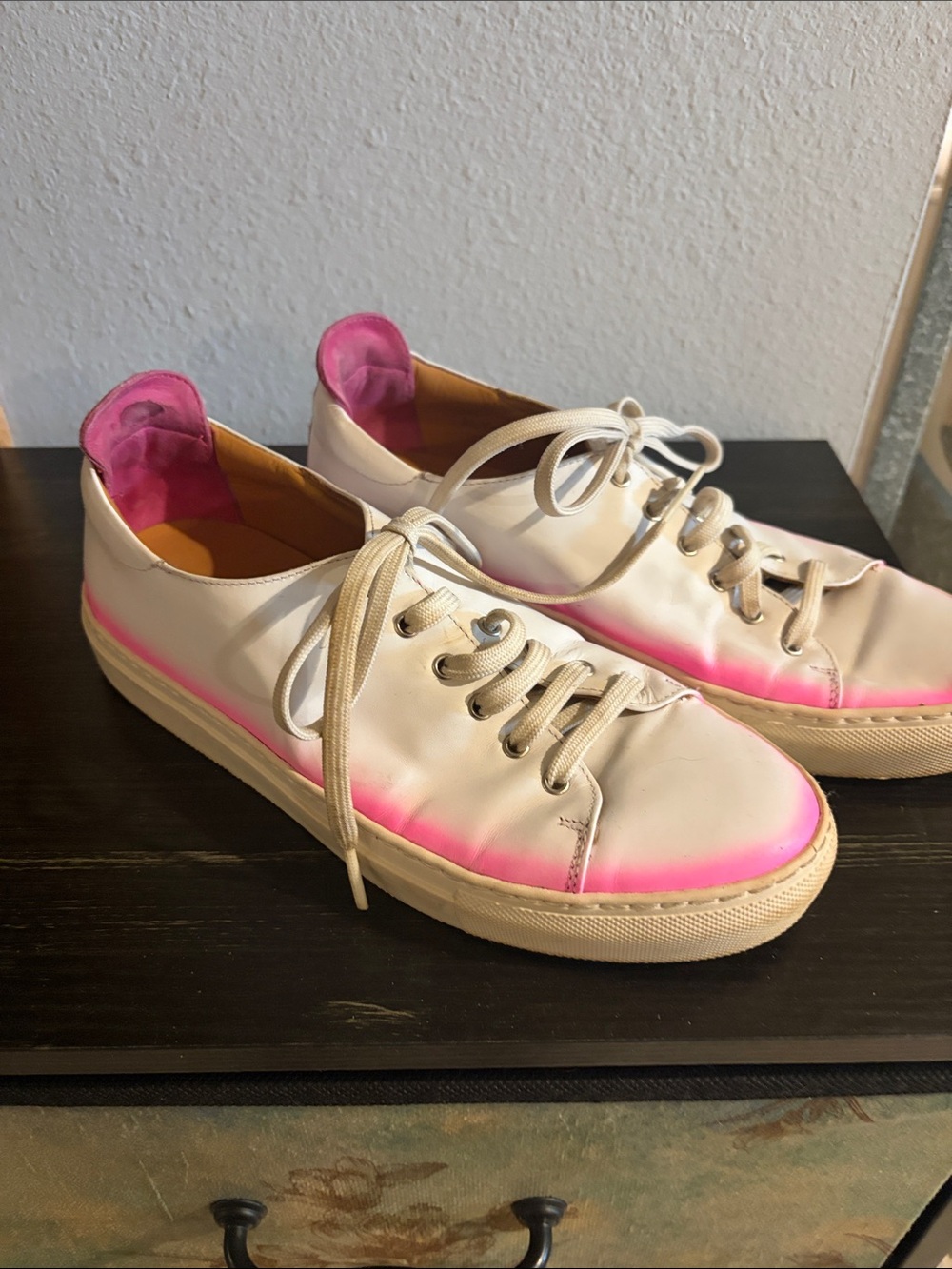 Donald J. Pliner White Leather Sneakers with Pink Trim